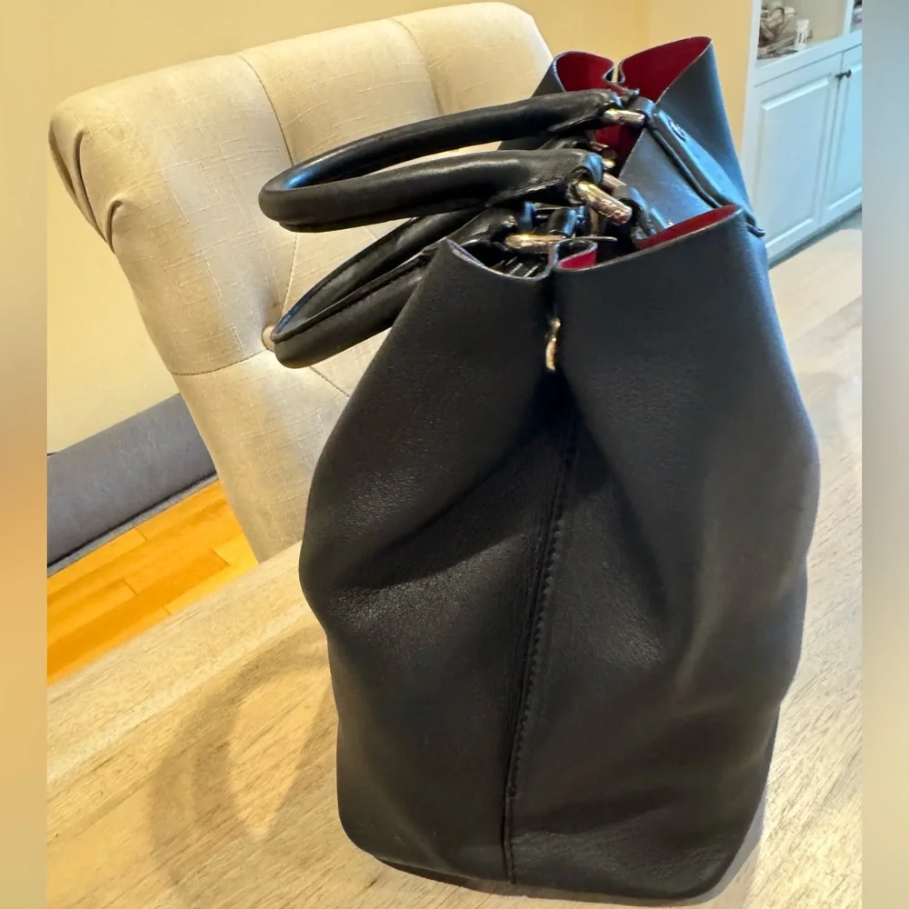 DIANE VON FURSTENBERG Leather Tote – Black with Red interior/gold tone hardware - Picture 4 of 15